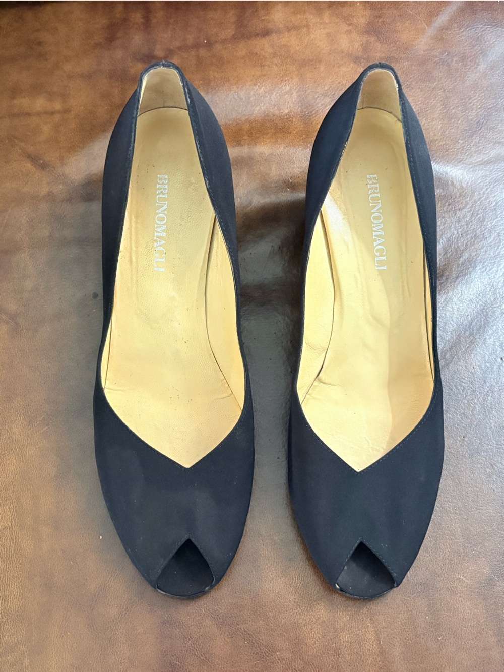 Bruno Magli Womens Black Wedge Peep Toe Pumps 2" Heels 10.5 B